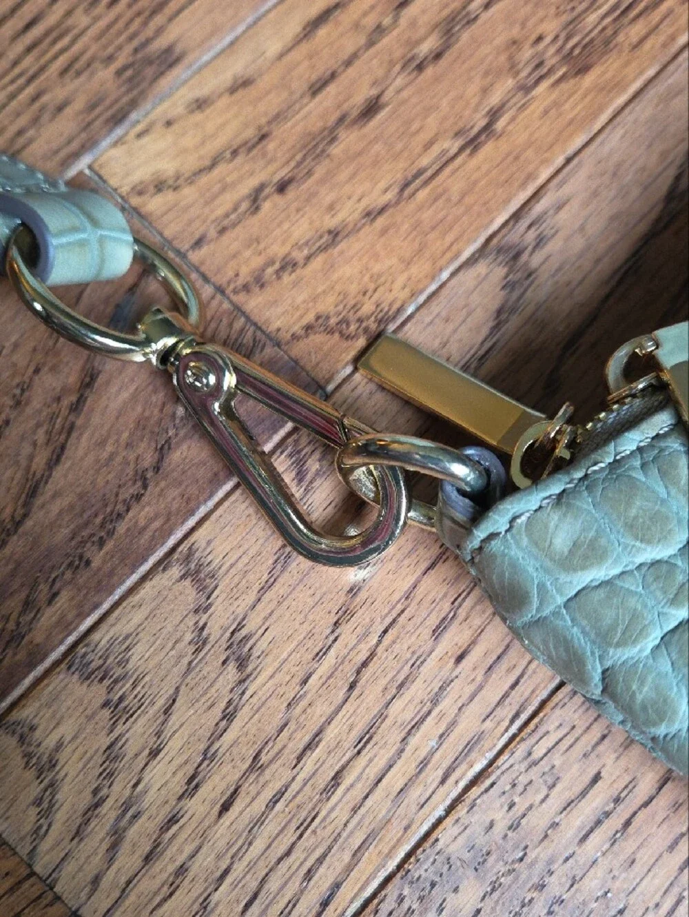 G.I.L.I Olive Green Croc-Embossed Tote/purse